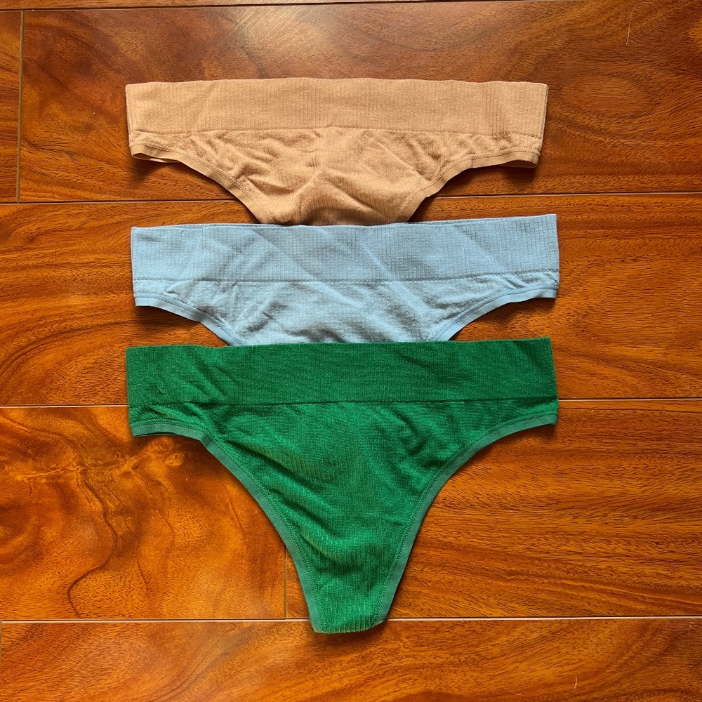 NWOT Aerie Ribbed Seamless Thong Underwear 3-Pack